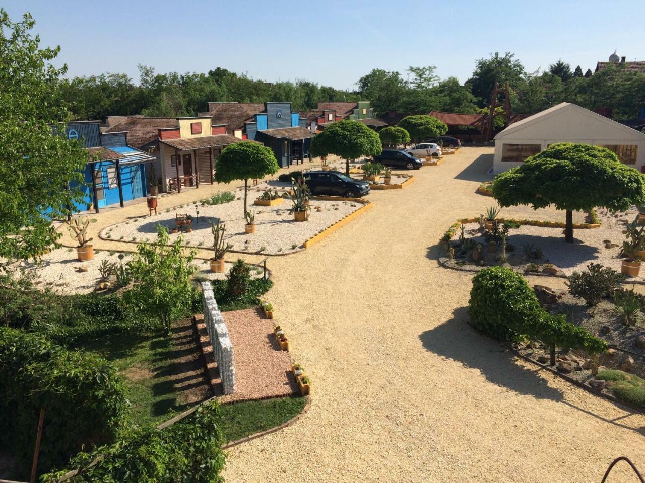 Bed and Breakfast Convoy Panzio Szajol Экстерьер фото
